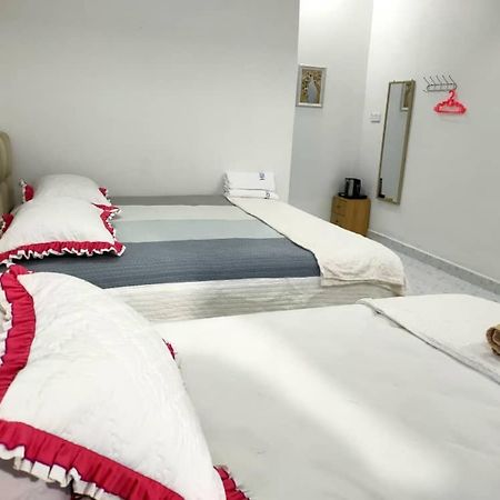 Roomstay Tokbah Demuara Kuala Besut Exterior foto