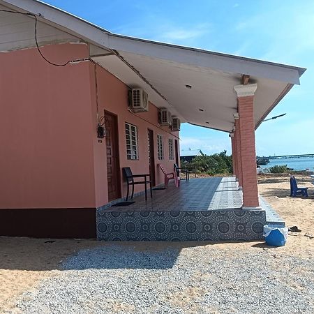 Roomstay Tokbah Demuara Kuala Besut Exterior foto