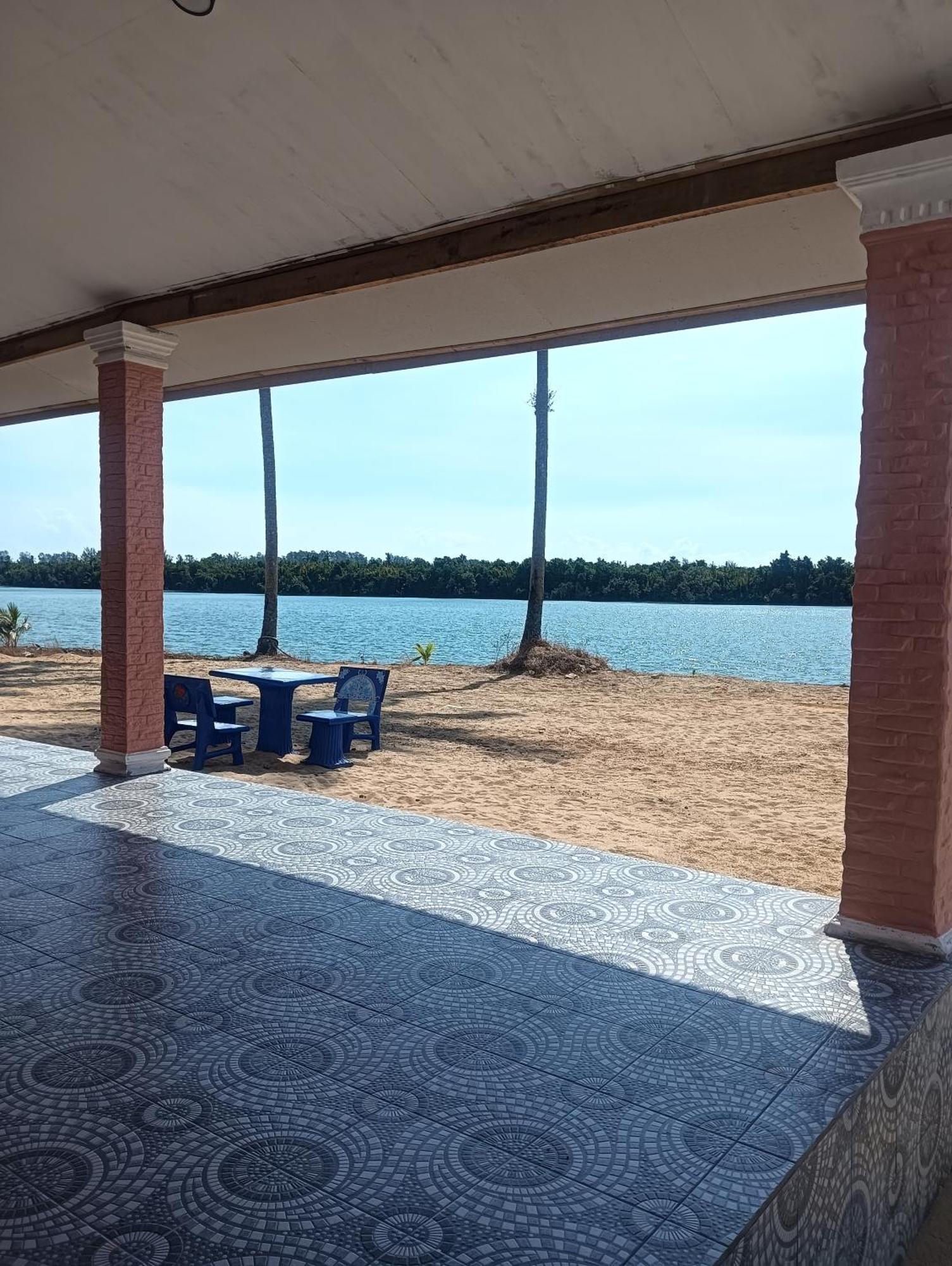 Roomstay Tokbah Demuara Kuala Besut Exterior foto
