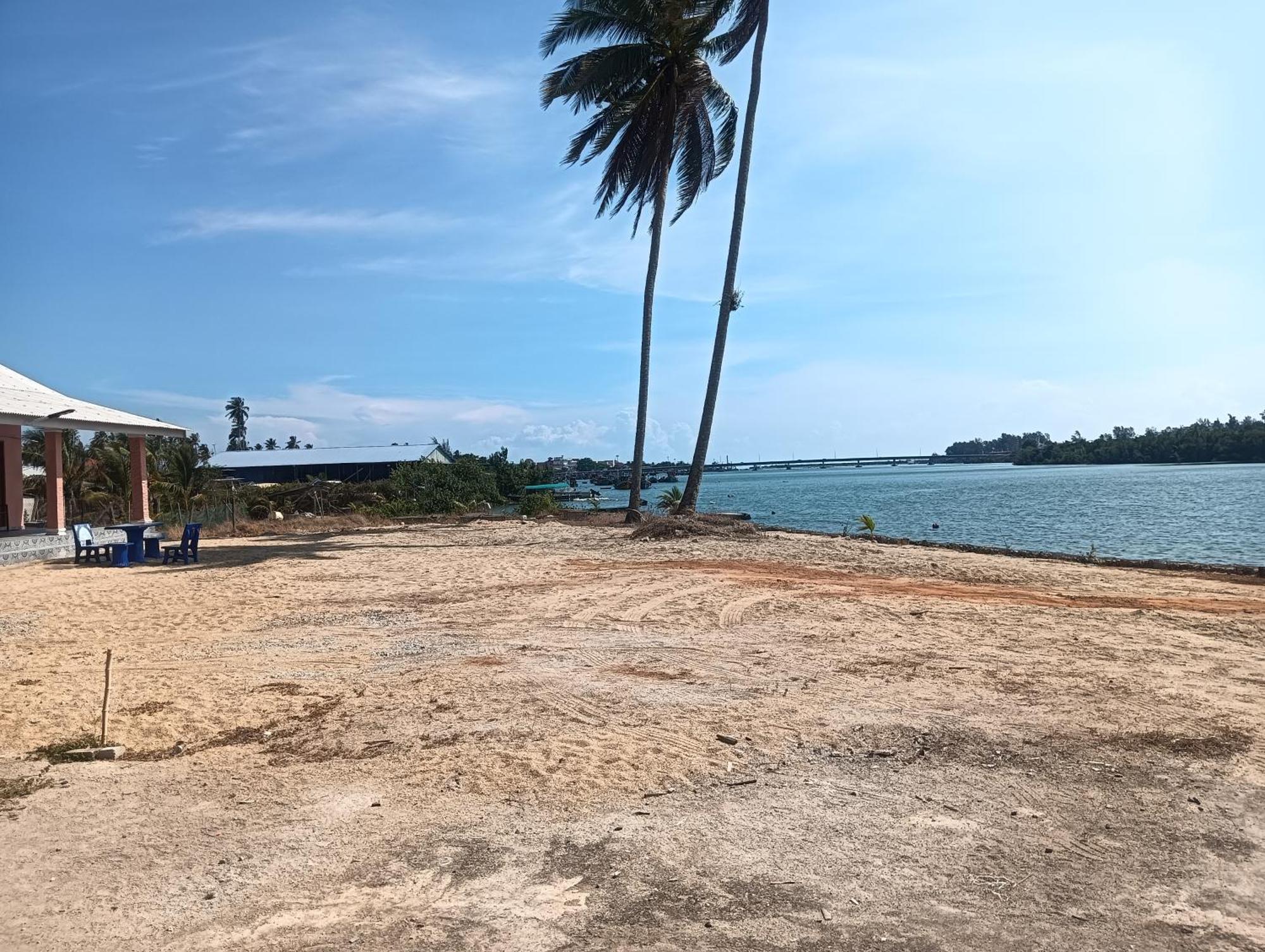 Roomstay Tokbah Demuara Kuala Besut Exterior foto